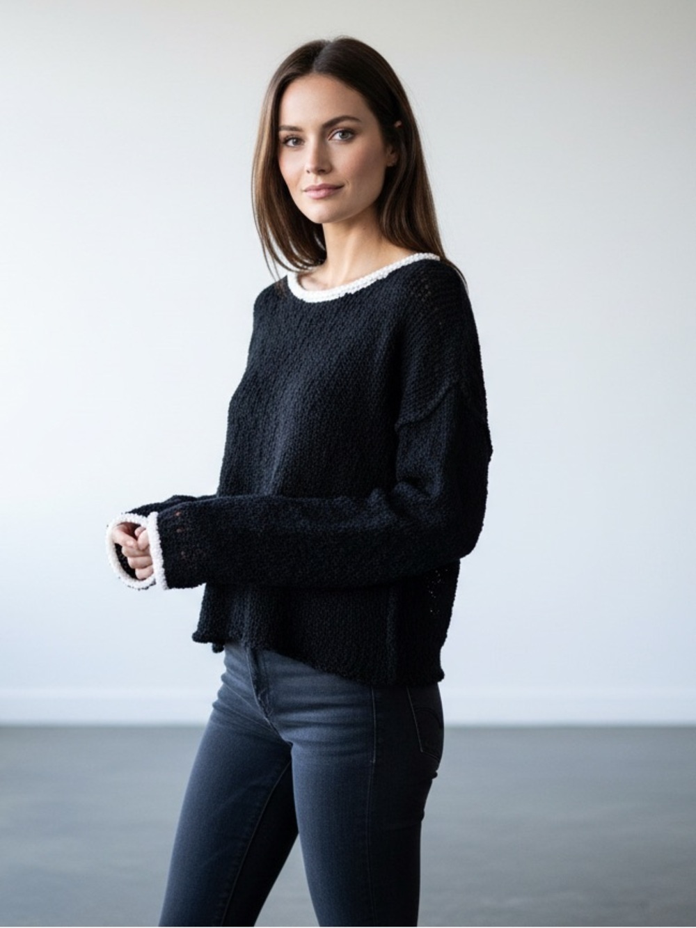 Zenana Outfitters Chic Black and White Textured Scoop Neck Cropped Sweater